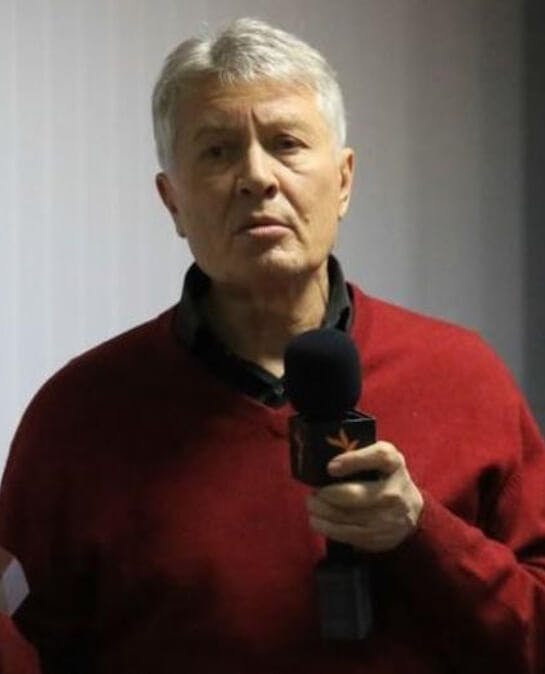 Олег Манаев